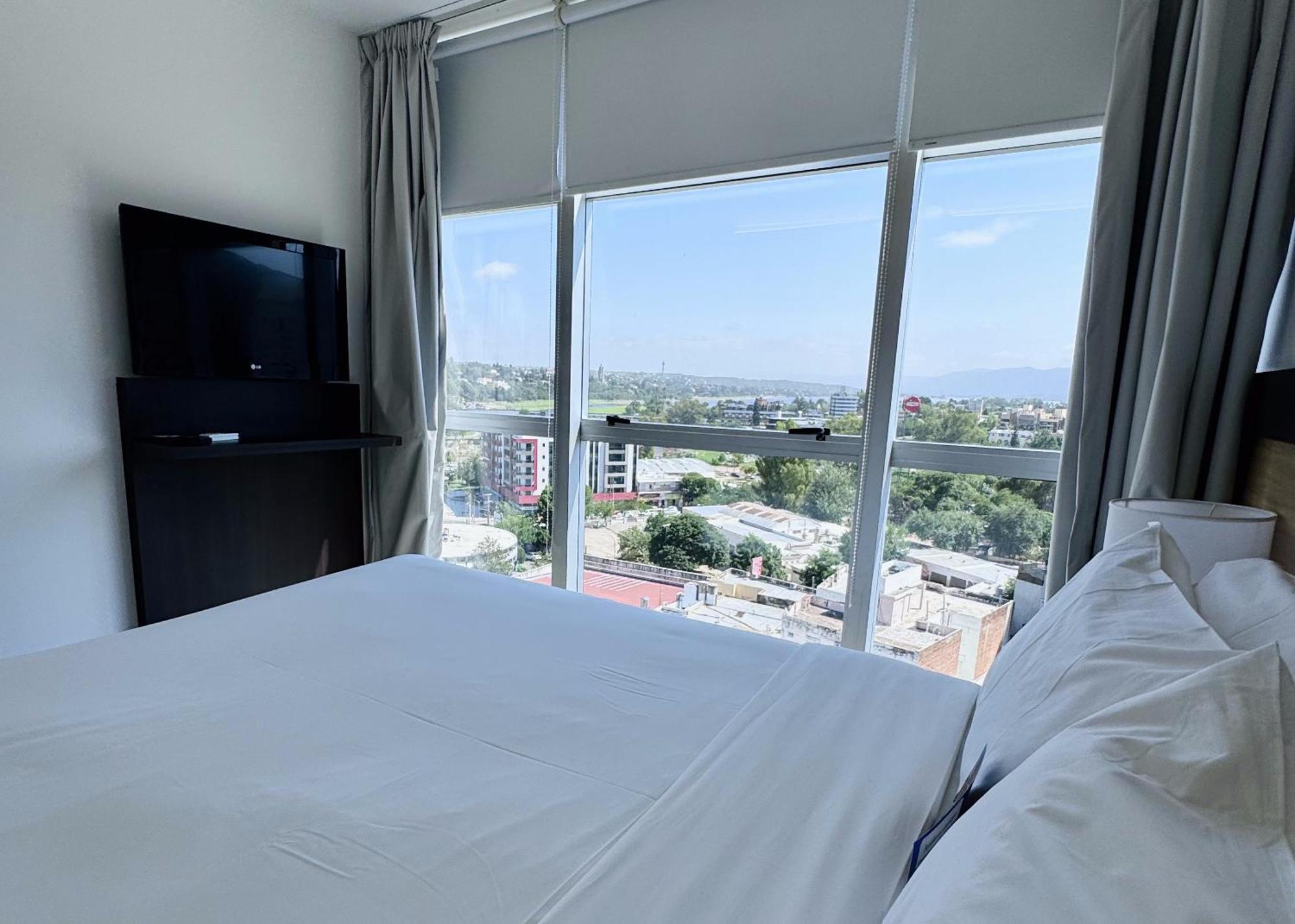 Amerian Carlos Paz & Suites วิญาการ์ลอสปาซ ภายนอก รูปภาพ